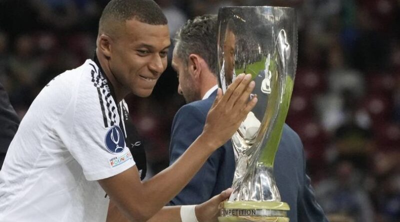 Pengakuan Jujur Bellingham Main Bareng Mbappe: Luar Biasa Tapi Agak Sulit